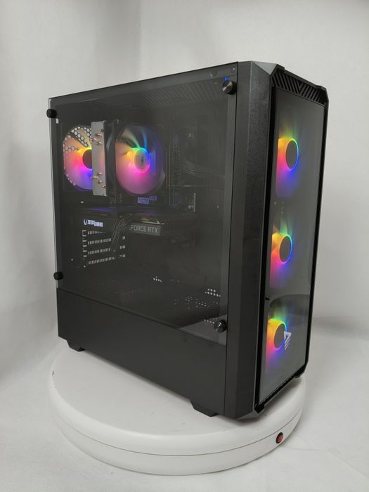 Komputer Gamingowy Ryzen 7 7800X3D,RTX 5070,32 GB,SSD,Win 11