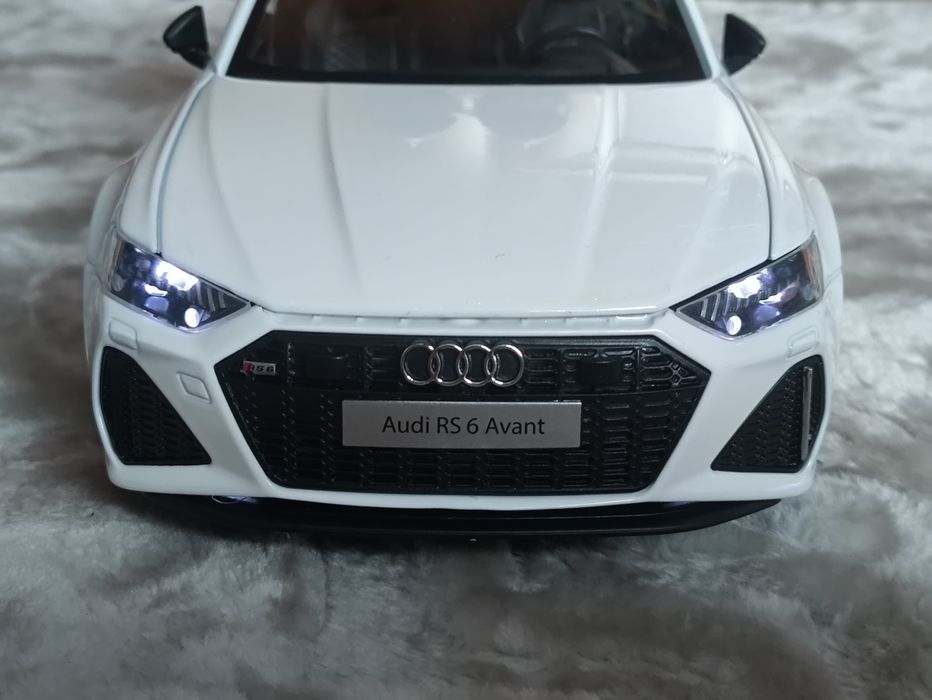 Model Audi rs6 1:18