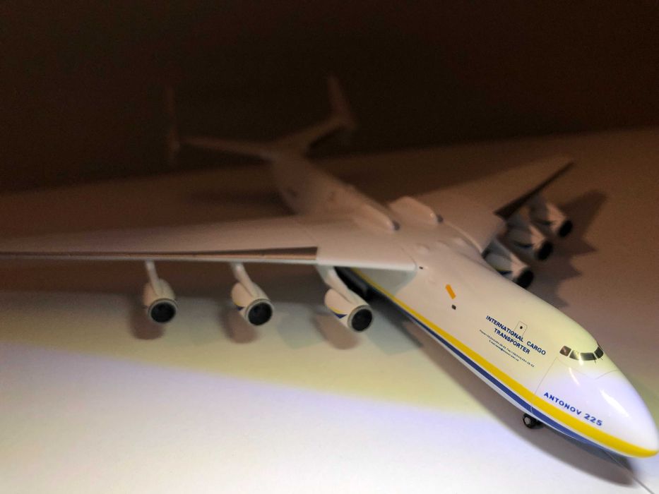 Herpa Antonov aerolíneas An 225 Mriya 1/500 modelo de avión fundido