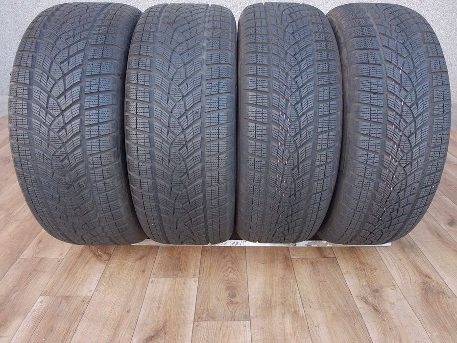 Goodyear UltraGrip Performance Suv 2x 235/55/19 2x 255/50/19 z 2023r