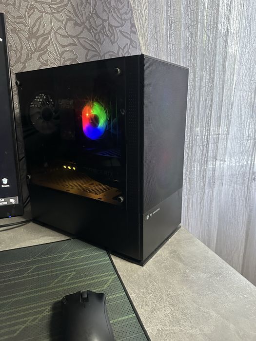 ТЕРМІНОВО:      Продам Власне Ігрове Компʼютерне Місце