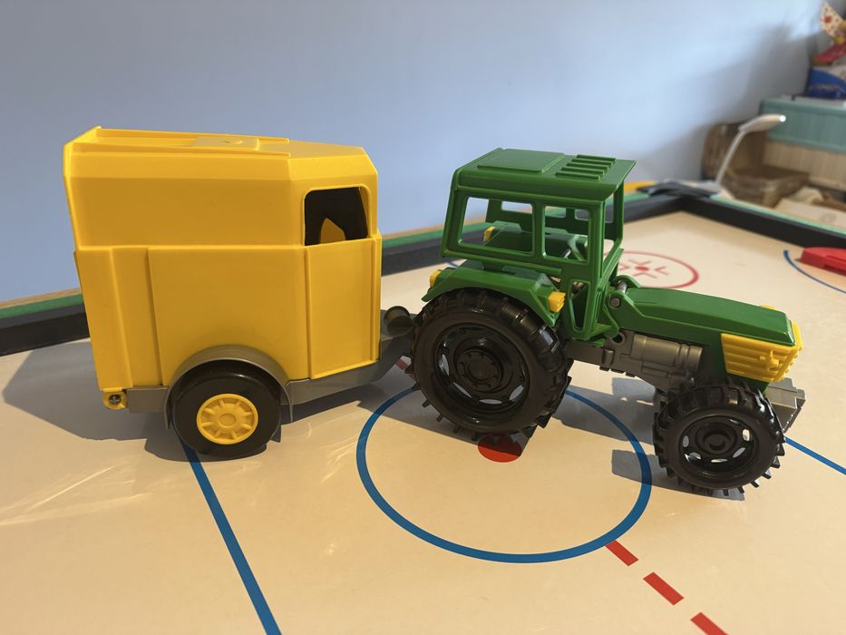 Traktor Wader z przyczepą