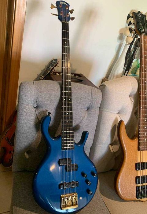 Bom dia estou a vender o meu Bass Pedulla 3500€, negociáveis