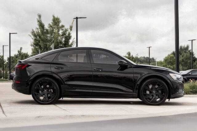 2024 Audi Q8 Sportback e-tron quattro Prestige S line