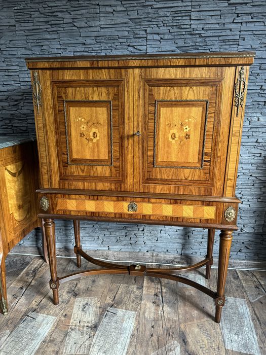 Barek na alkohol ludwikowski styl gustawiański XVI Francja komoda