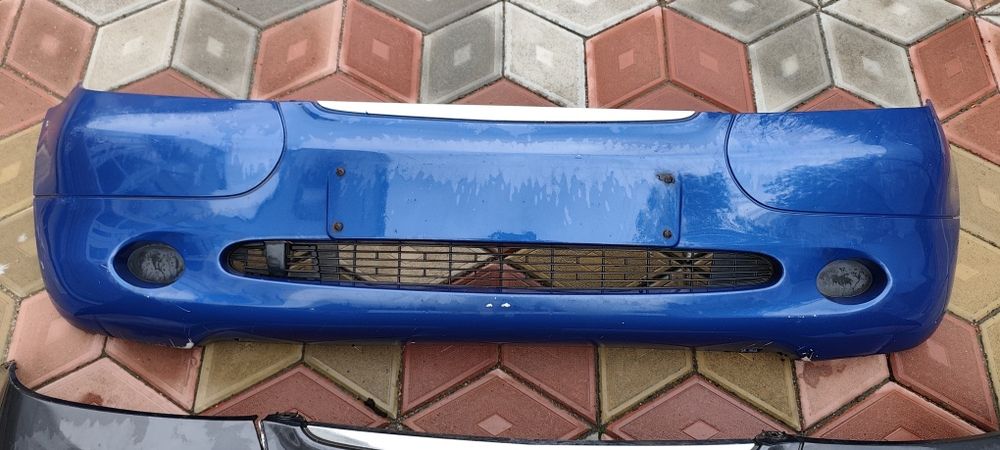 Продам бампера мерседес а170