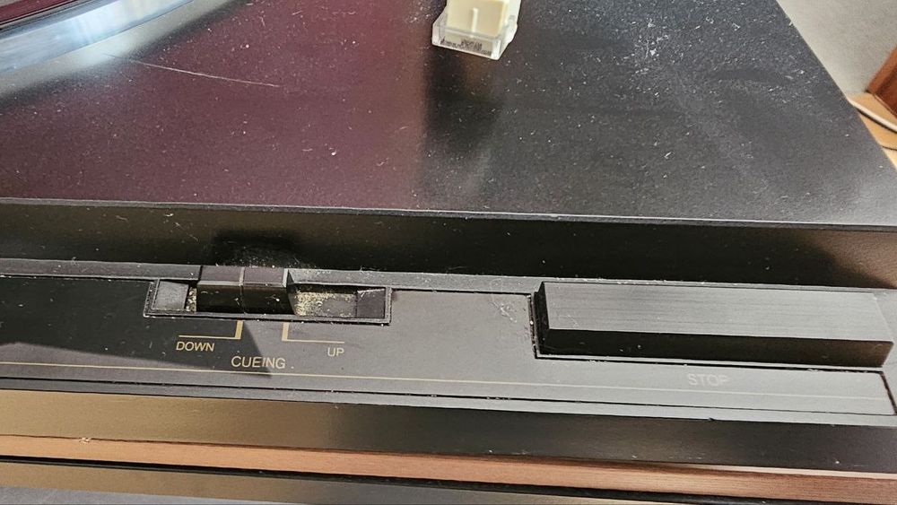 Програвач JVC AL-A110