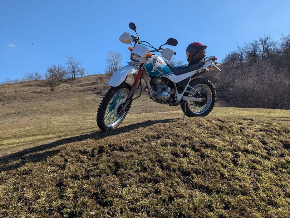 Продам ямаха сіроу 225
