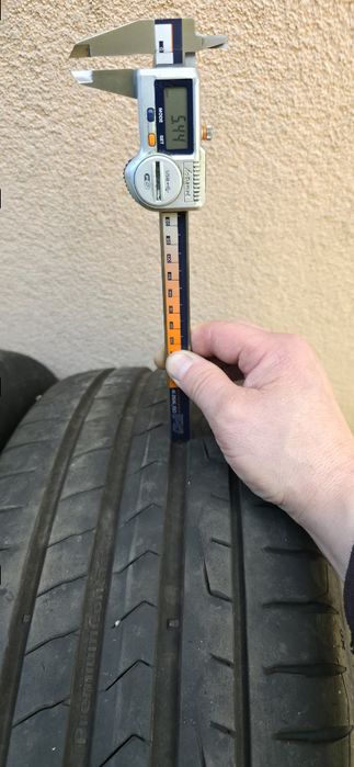 Continental Premium Contact 7 235/60 R18 V XL