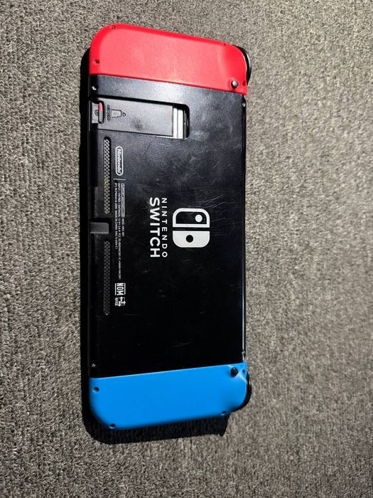 Nintendo switch v1 K€FIR 64gb