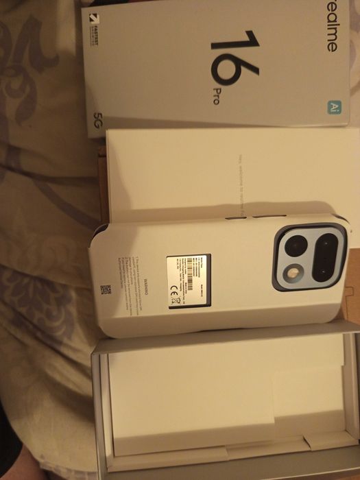 Telefon Realne 16 Pro 5 G 8 Ram 256
