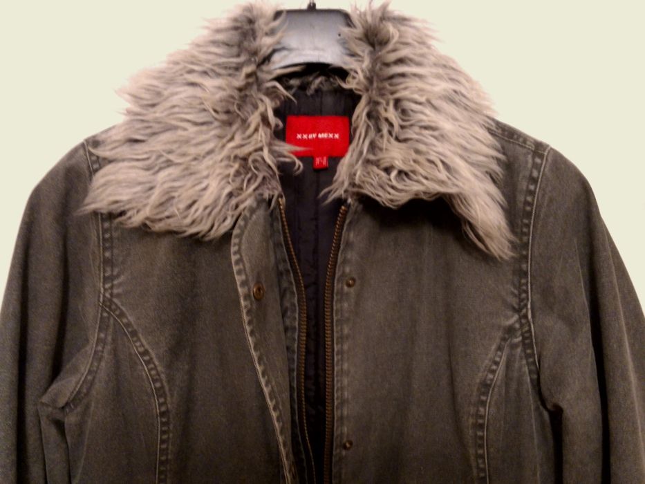 Пальто с мехом на синтепоне