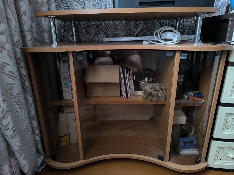 Столик тумбочка для телевізора