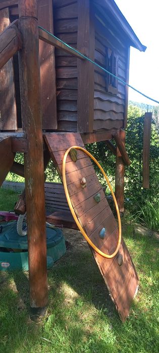 Domek ogrodowy dla dzieci, drewniany zjeżdżalnia