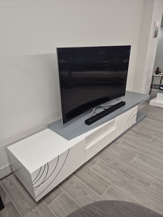 Móvel de televisão