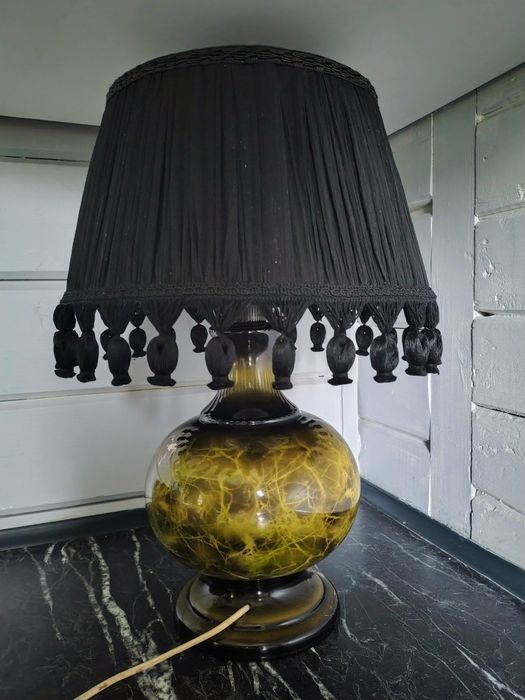 Elegancka lampa ceramiczna
