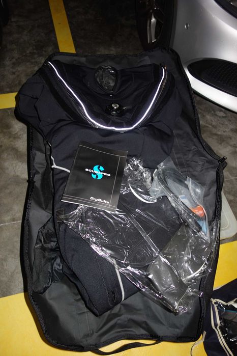 Material mergulho reguladores fatos botas etc