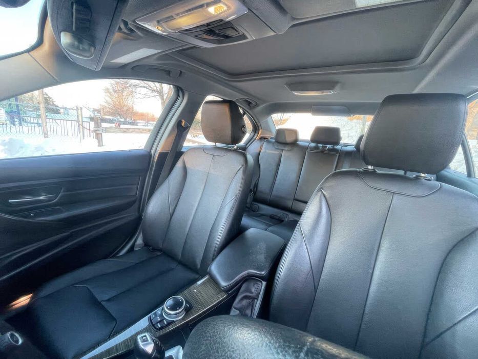 BMW 3 Series      2016