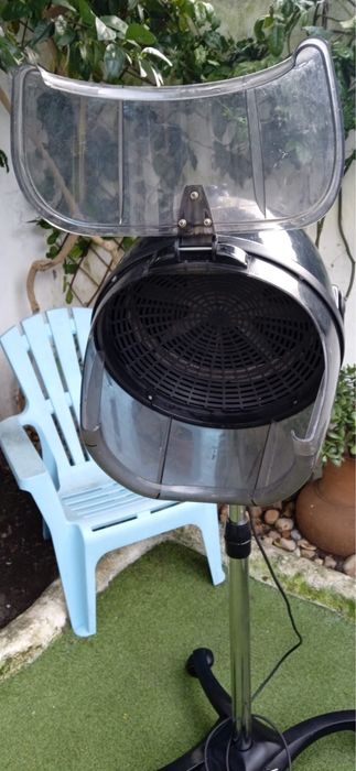 Secador de cabelo de pé