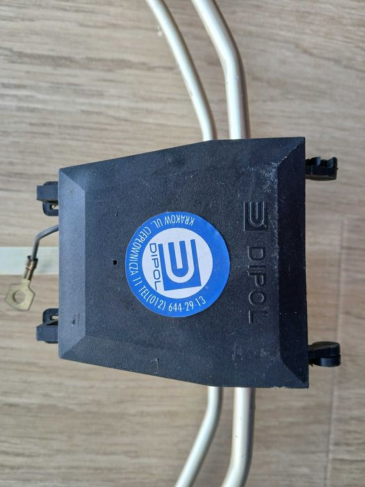 Antena radiowa zewnętrzna dookólna Dipol 1RUZ B z symetryzatorem