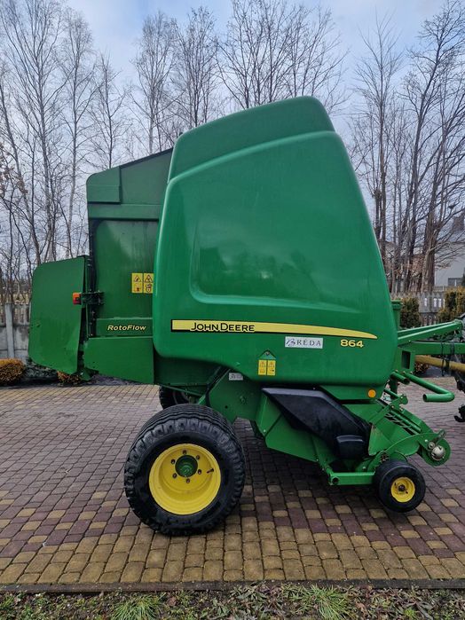 Prasa rolująca John Deere 864