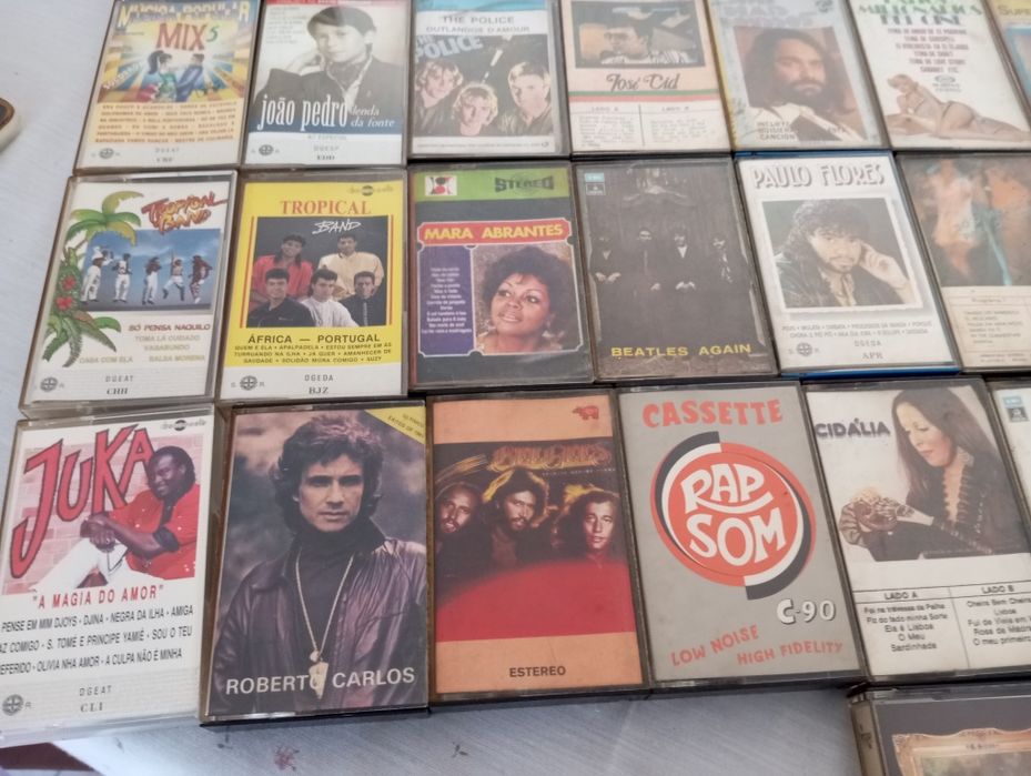 Cassetes de Música Africana, Cidália, Roberto Carlos