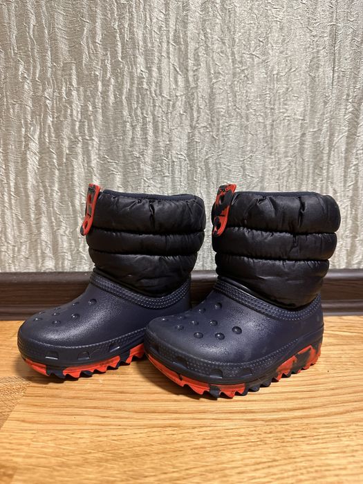 Продам зимові чоботи Crocs Classic Neo Puff Boot K