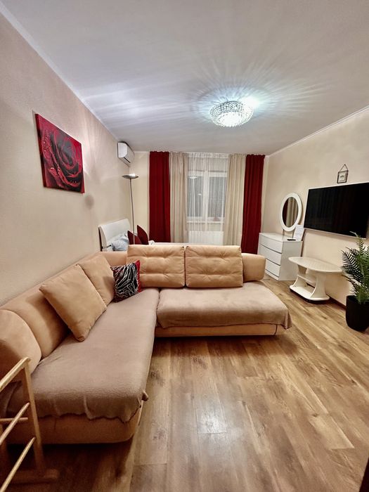 1 ПОВЕРХ Посуточно кв Паркові Озера МВЦ інститут Серця