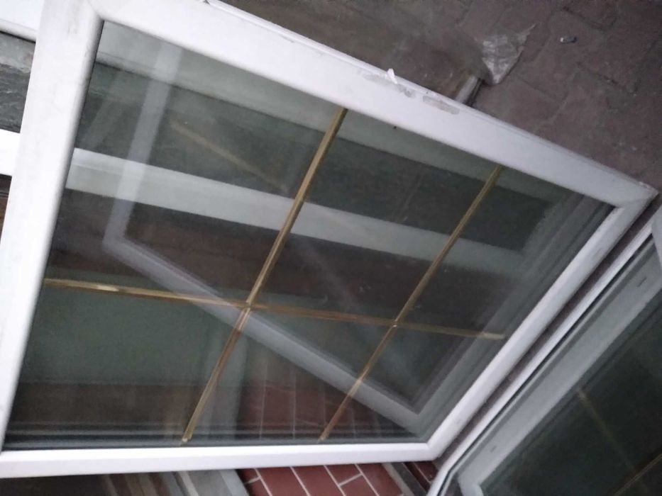 Okno  witryny fix biale