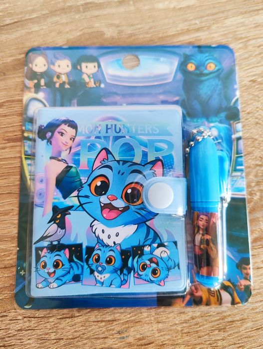 K-pop Demon Hunters - notes z piórem.