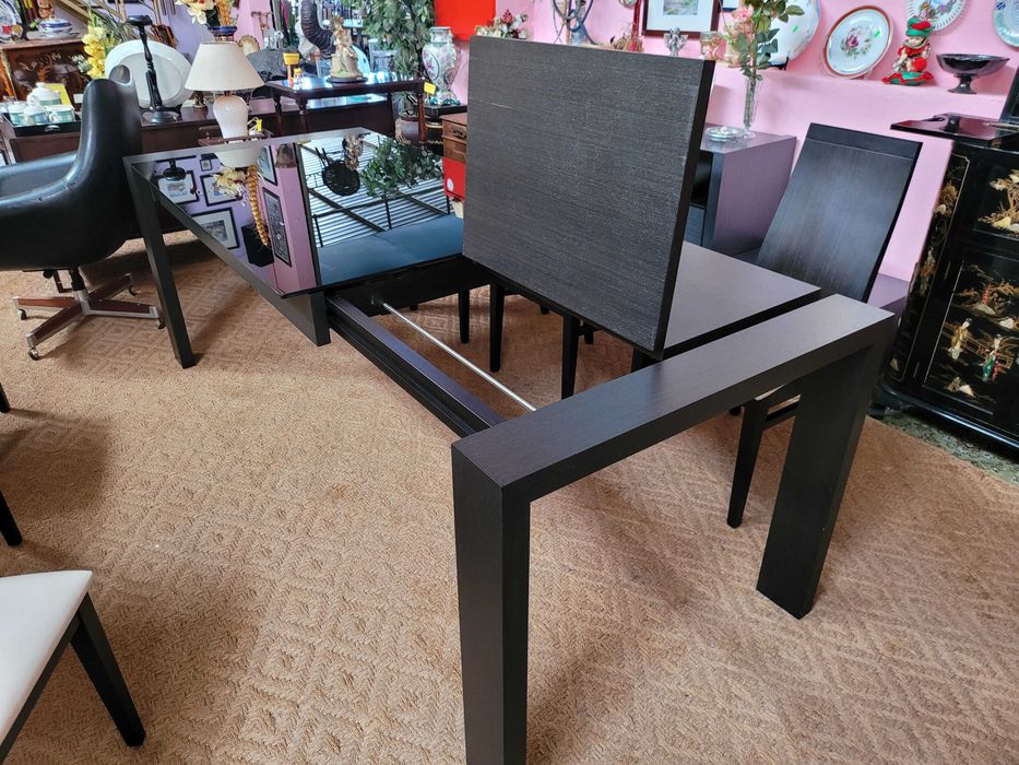 Excelente mesa de sala - Extensível - Marca Antarte - óptimo