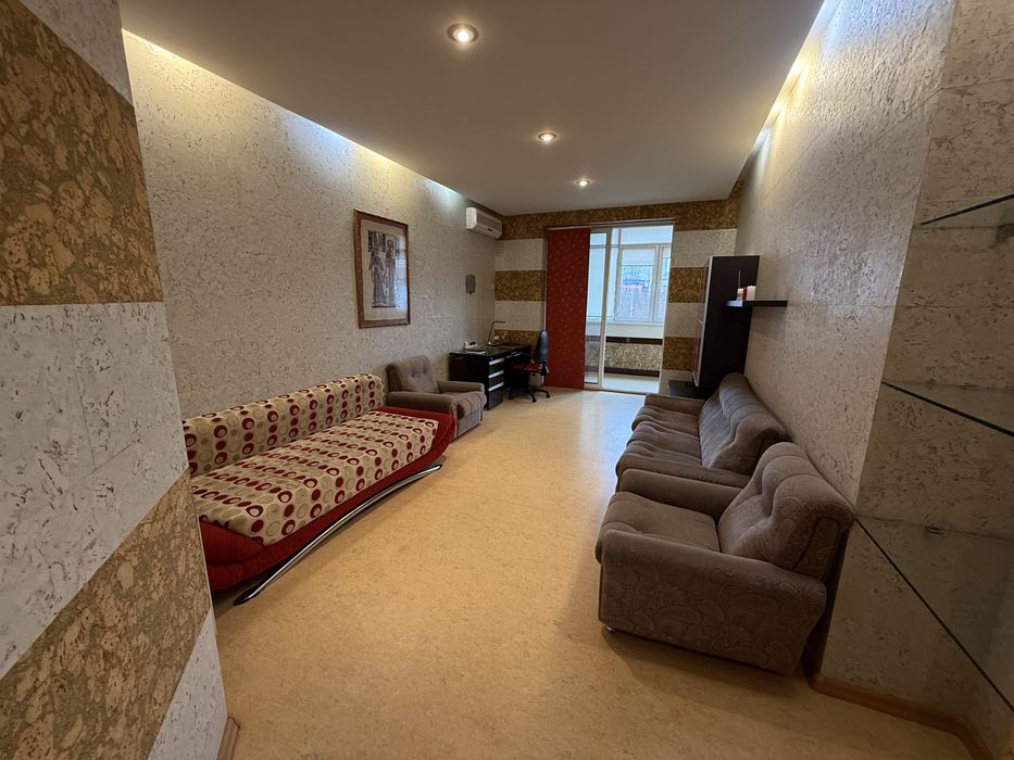 Аренда крупногабаритной 3-ки Сухой фонтан