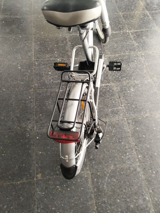 Bicicleta elétrica dobrável