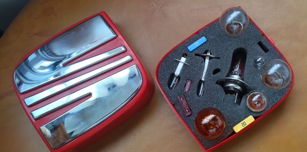Kit lâmpadas e fusíveis SEAT Ibiza