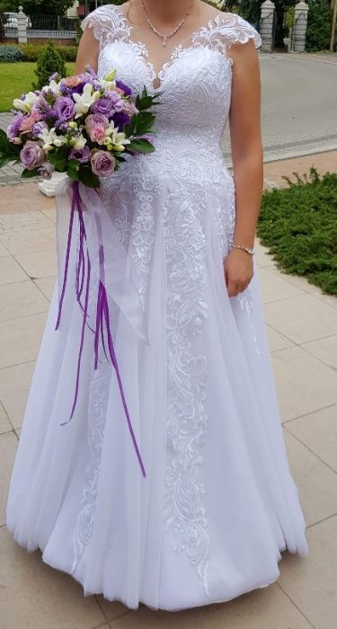 Koronkowa Suknia ślubna