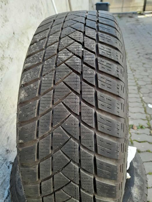 Sprzedam koła z oponami zimowymi i komplet kół z oponami letnimi.