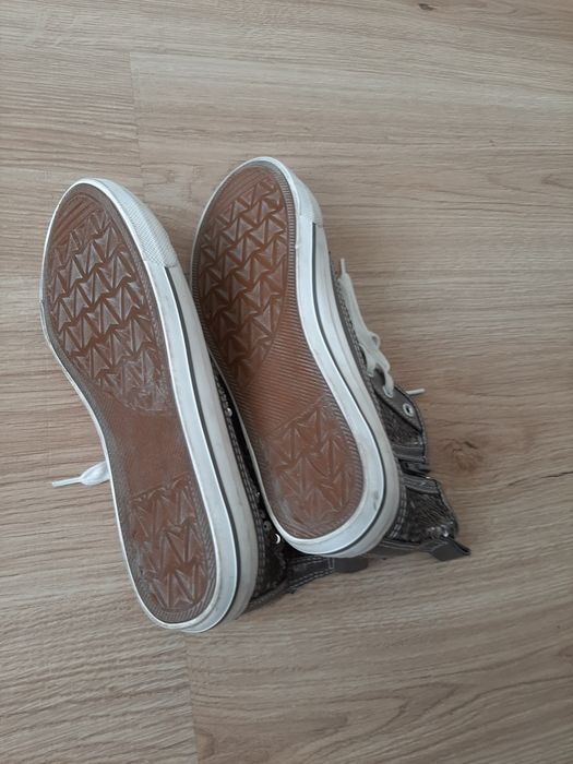 Trampki z cekinami za kostkę 38