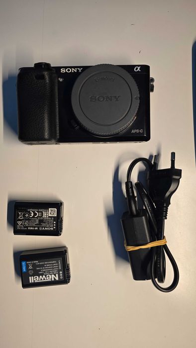 Sony A6000, 2 baterie