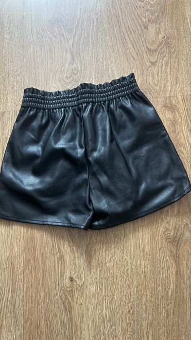 Шорты на девочку эко кожа Mango