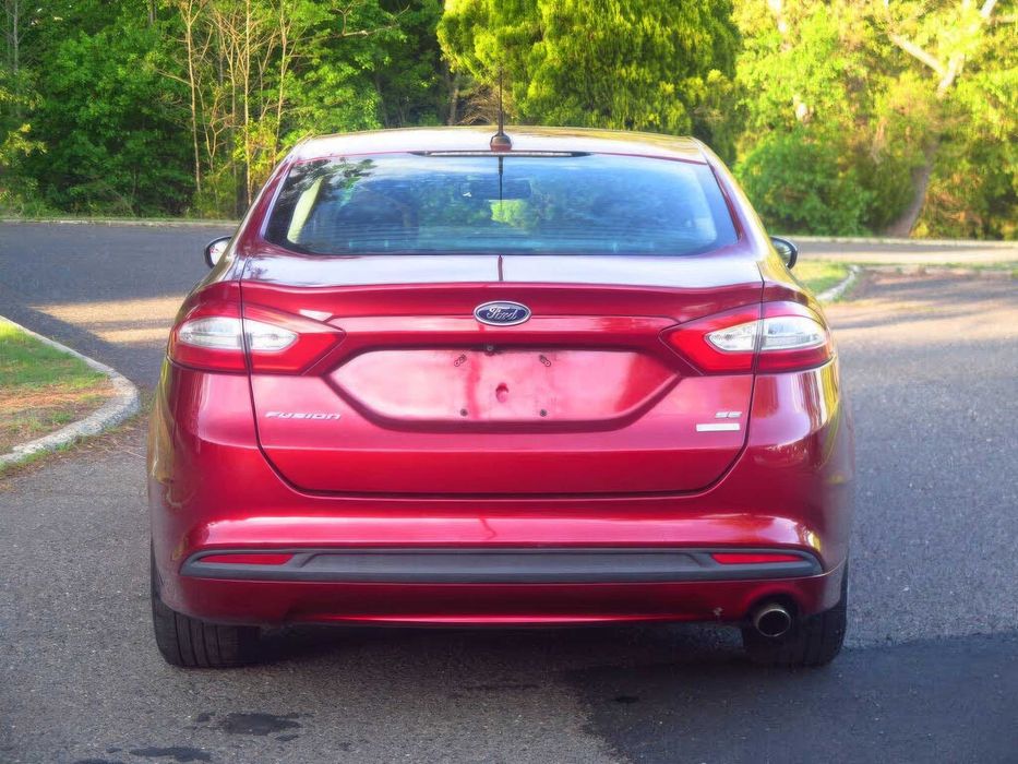 Ford Fusion SE      2013