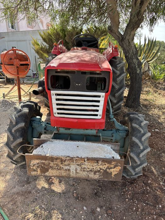 Trator Yanmar 3810D