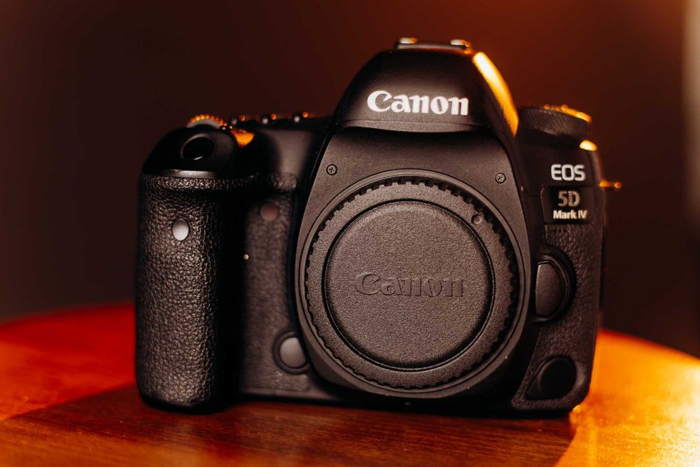 Продаю Canon 5D Mark 4, пробіг 1000кадрів