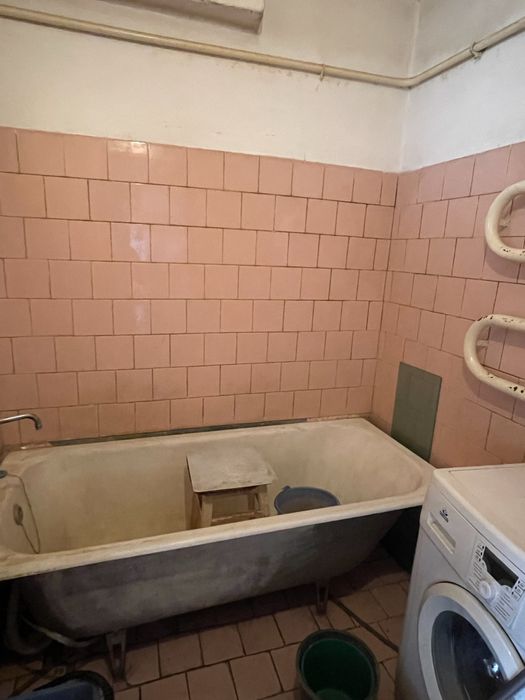 Продаж 2 кім проспект Степана Бандери