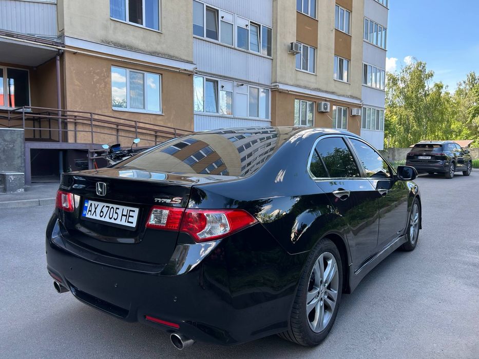 Honda Accord 8 Tape-S. 2.4 AT