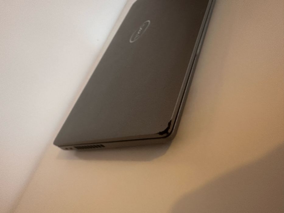 Dell Latitude 5521