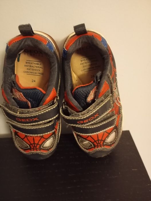 Sapatilhas Geox de velcro