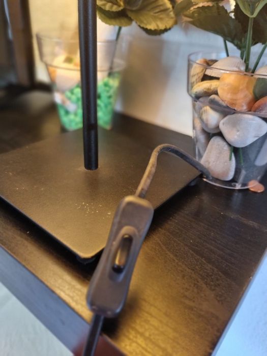 Candeiro de mesa em Bom estado