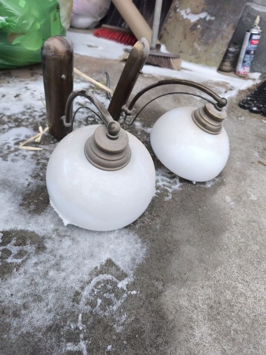 Kinkiety retro biale