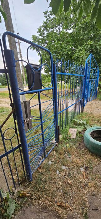 Ворота, хвіртка та паркан