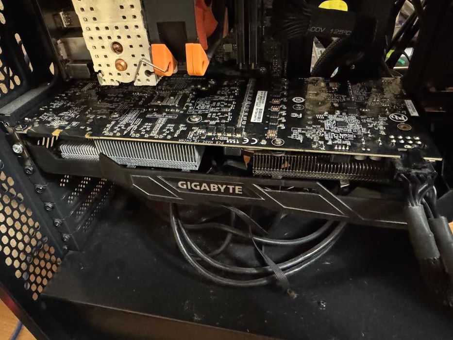 Відеокарта 1070 GIGABYTE